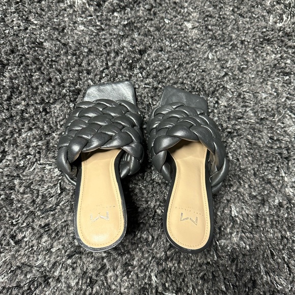 Marc Fisher Dakina square toe leather slide/heel - Picture 2 of 3